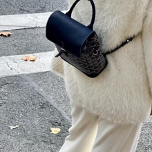 2024狗牙夏季新款都市简约中性箱包皮具字母牛皮印花休闲学生背包