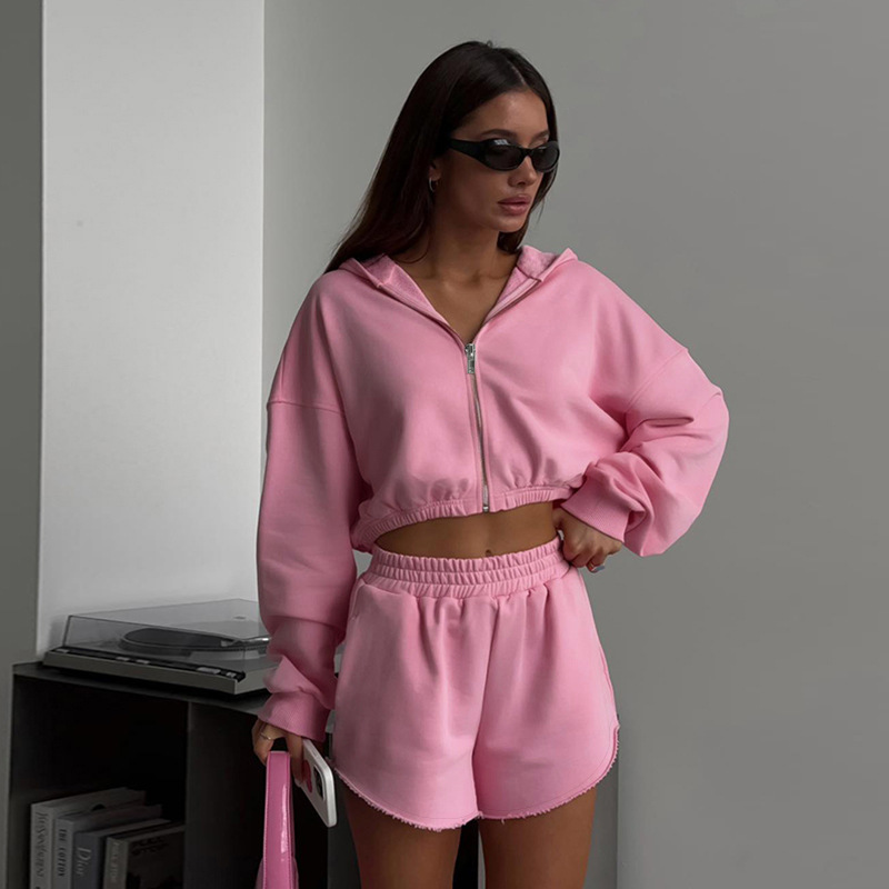 Completo due pezzi donna felpa con cappuccio e pantaloncini_voghion.com