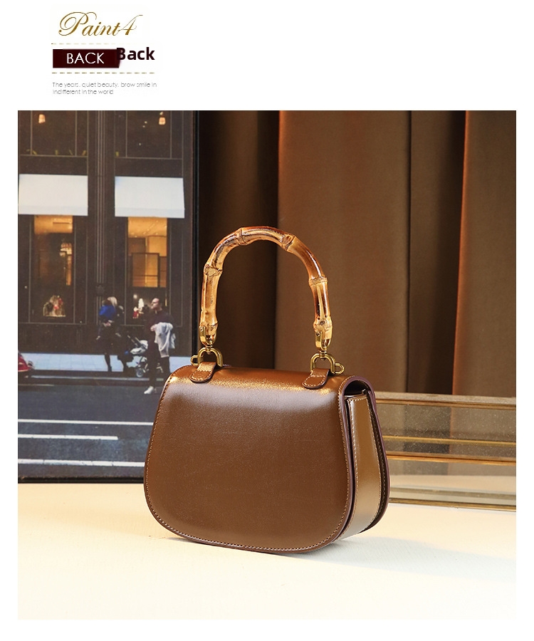 Elegant sadelväska för dam med bambuhandtag och axelrem_voghion.com