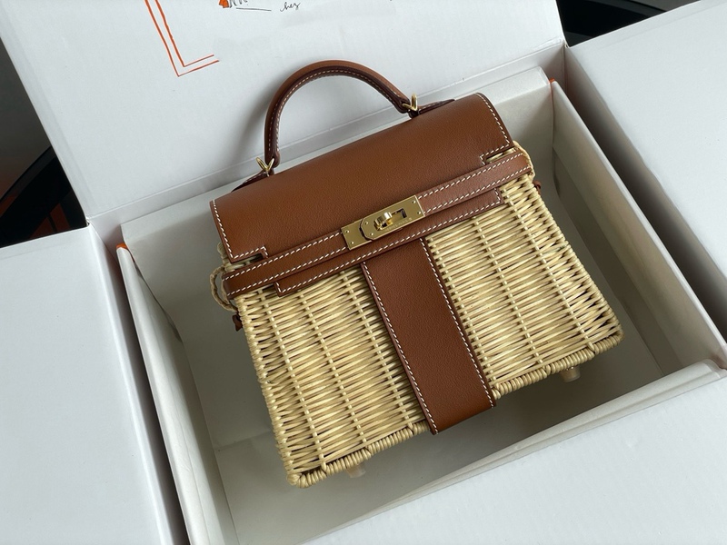 New Picnic Bag Hand-Sewn Wax Thread Single Shoulder Crossbody Handheld 20cm High-End Wicker Kelly Basket Women's Bag New Picnic Bag Hand-Sewn Wax Thread Single Shoulder Crossbody Handheld 20cm High-End Wicker Kelly Basket Women's Bag