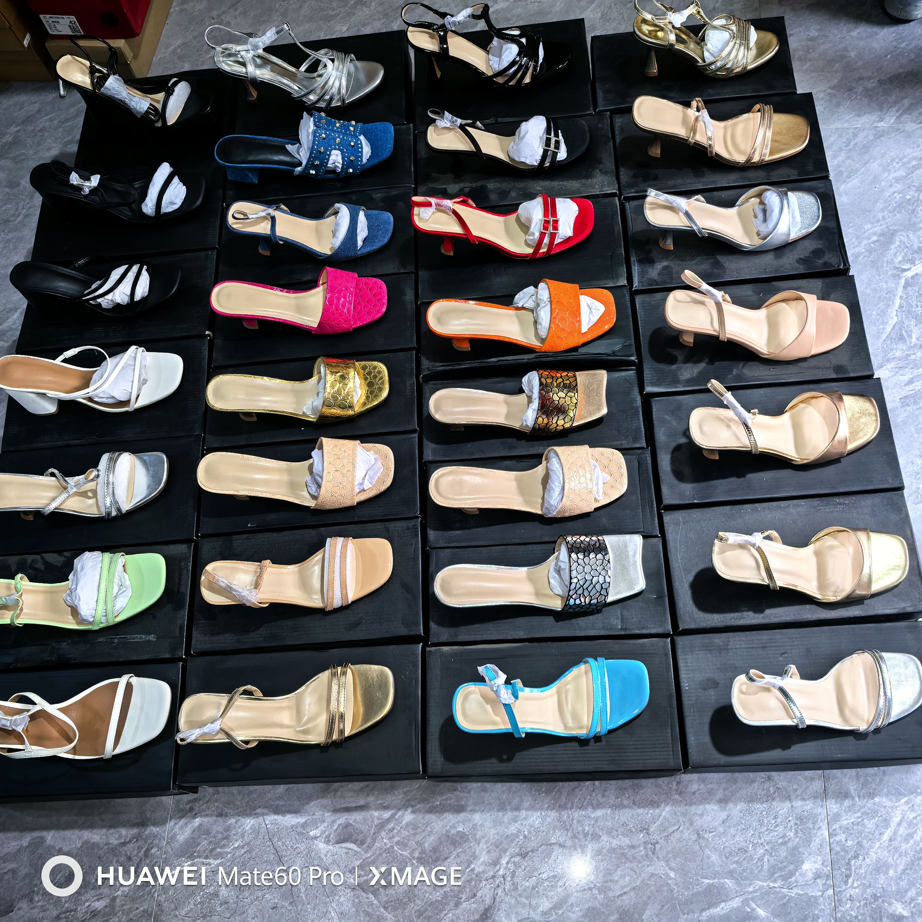 新款水晶跟拖鞋外穿透明跟 时尚方头高跟凉鞋 外贸大码一字带女凉