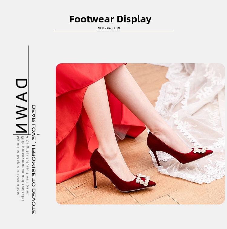 Witte high heels van satijn met strassgesp bruidsschoenen_voghion.com