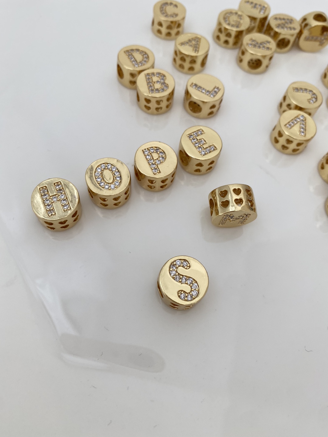 Plating Design 1 Piece 11.8mm Copper Zircon Letter Beads