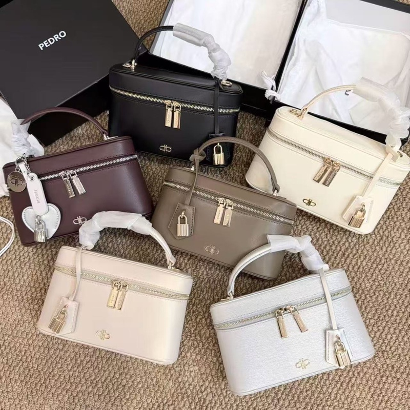 2026 New Model Lunch Box Bag Pedro Women's Handbag Simple Versatile Shoulder Crossbody Small Square Bag for Commuting 2026 New Model Lunch Box Bag Pedro Women's Handbag Simple Versatile Shoulder Crossbody Small Square Bag for Commuting