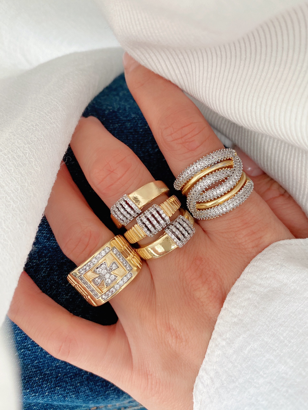 Wholesale Jewelry Exaggerated Geometric Copper Zircon 18K Gold Plated Mixed Metal Plating Inlay Open Rings display picture 1