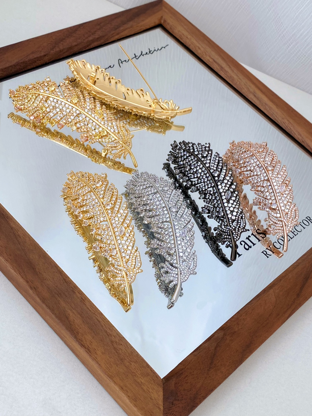 Elegant Pin Feather Copper Plating Inlay Zircon Women's Brooches display picture 1