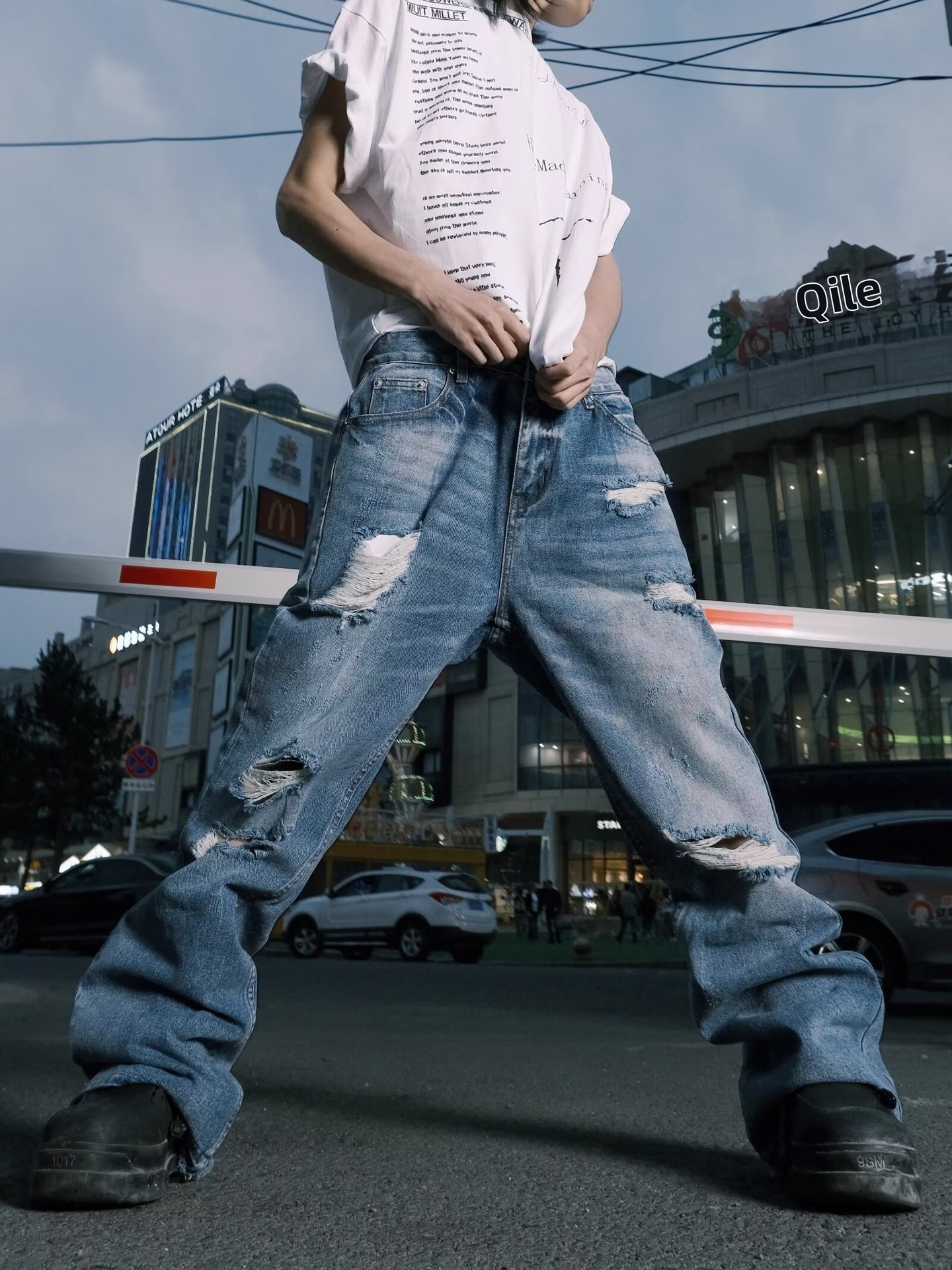 Men's High-Waist Flared Jeans Trendy High Street Style Cross Border American Retro Washed Blue Ripped Pants Floor Length_mkmklike.com