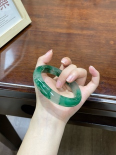 Natural Dulong Jade Africa Cui brings wealth in his hands Nature's uncanny craftsmanship into a picture