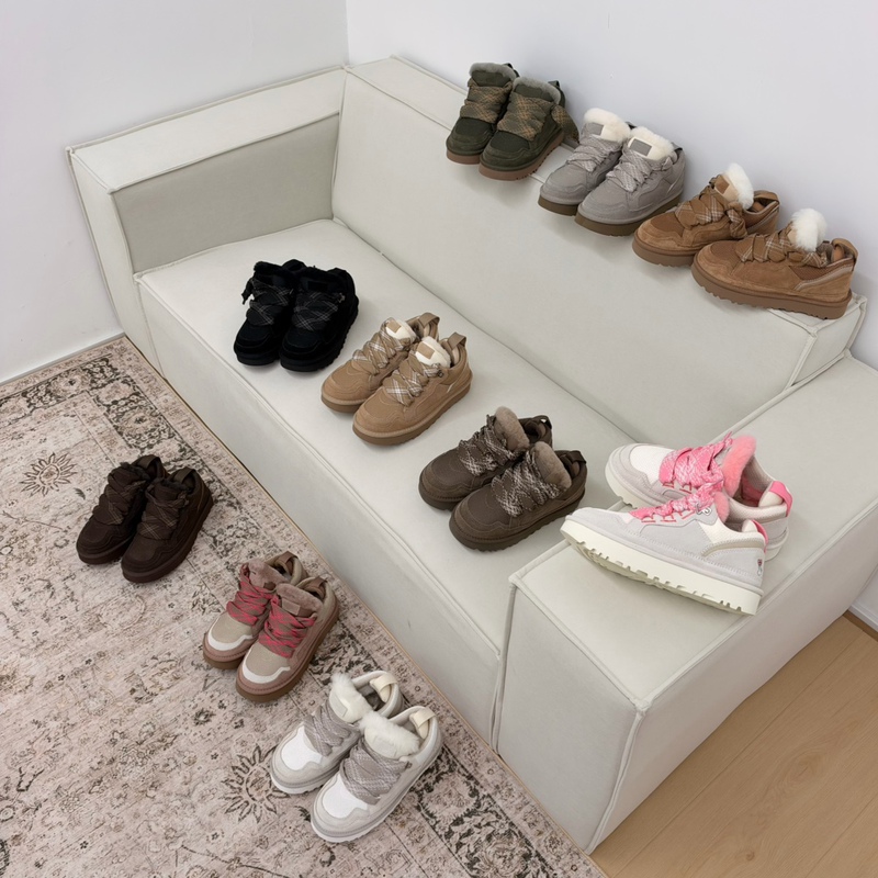New Sheepskin and Fur Integrated Mel Sanpo Snow Boots, Unisex Lace-Up Casual Warm Winter Thickened Cotton Shoes New Sheepskin and Fur Integrated Mel Sanpo Snow Boots, Unisex Lace-Up Casual Warm Winter Thickened Cotton Shoes