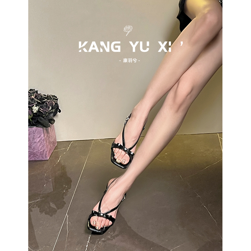 Black Commuting High-Heeled Shoes for Women That Are Comfortable and Not Tiring, 2025 New Fashion Open-Toe Strap Sandals with Stunning Elegance and Chunky Heels