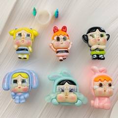 アニメの新型の明るい顔の泣く子供の女の子のdiy樹脂の部品の手作りの髪飾りのロープの冷蔵庫は携帯のケースの材料を貼ります。