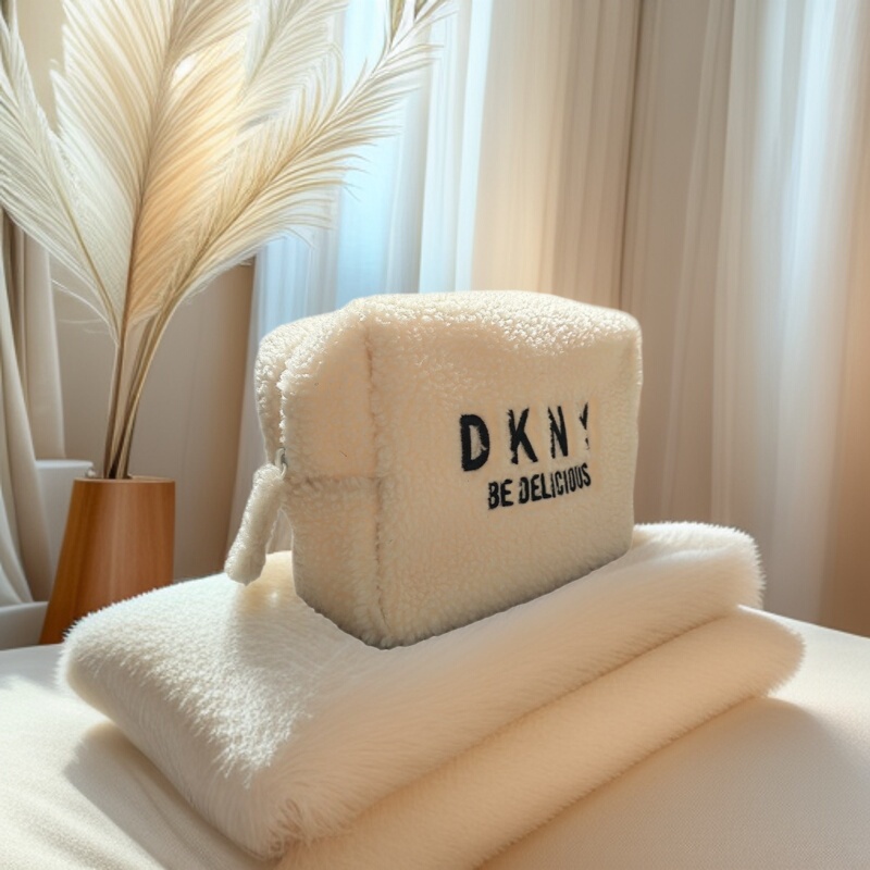 Customized Cake Wool Material Dkny Cosmetic Bag Cosmetic Bag Portable Home Storage Cosmetics Beauty Supplies Bag