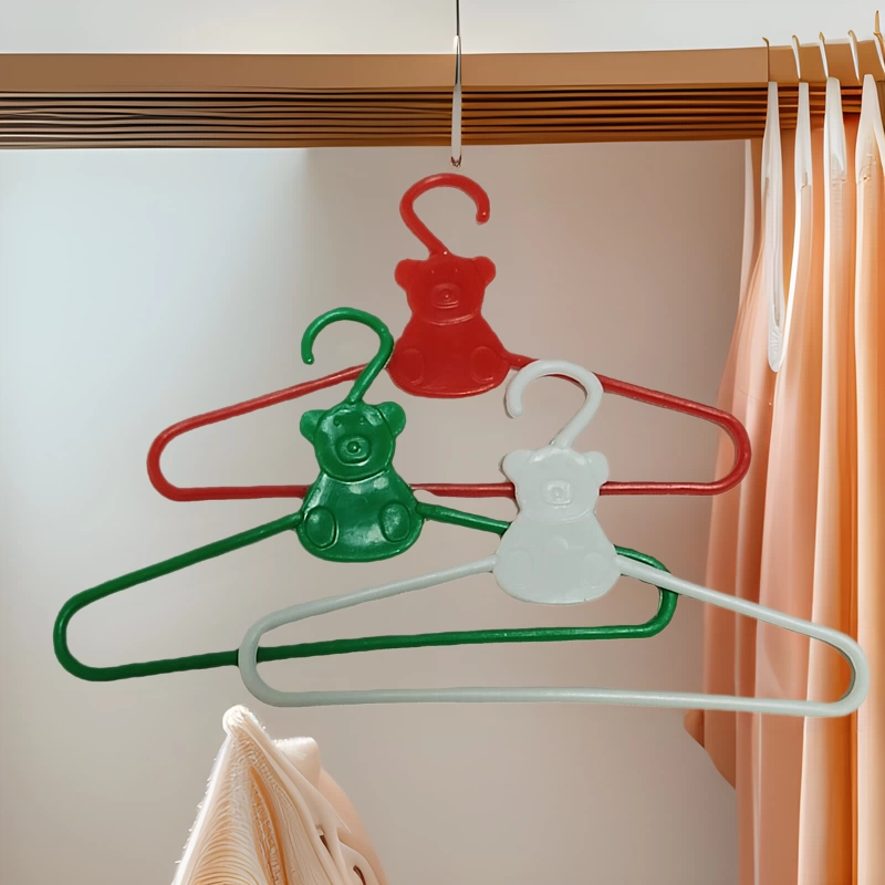 Пластиковая маленькая вешалка для одежды Костюм Барби Медвежонок Рождественская вешалка для одежды Мини-одежда висит Триколор