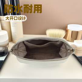 加工定制PU化妆包钢丝闭合大开口防水收纳包便携斜挎轻奢单肩小方