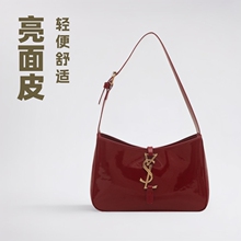 腋下女包高级感2025新款亮面手提包百搭漆皮包网红镜面法棍包