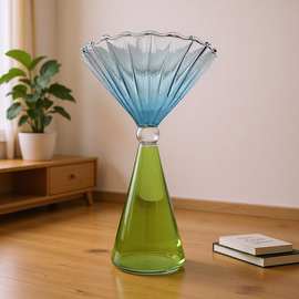 网红创意香槟红酒高脚杯渐变玻璃杯氛围感高颜值鸡尾酒杯酒吧