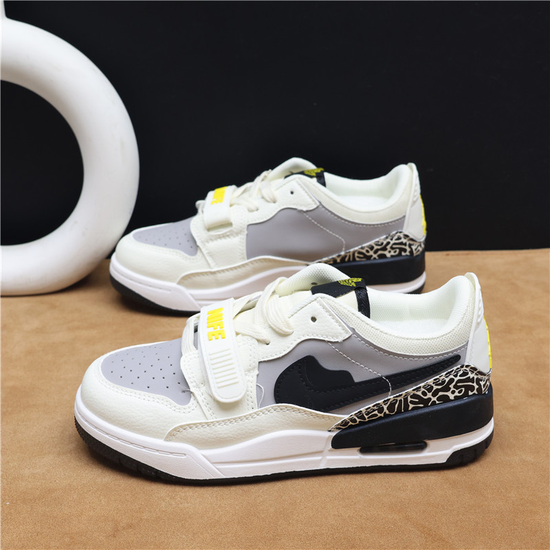 Men's Shoes 2025 Autumn Versatile Student Sneakers Men's Casual Shoes Breathable Board Shoes Height Increasing ins White Shoes
