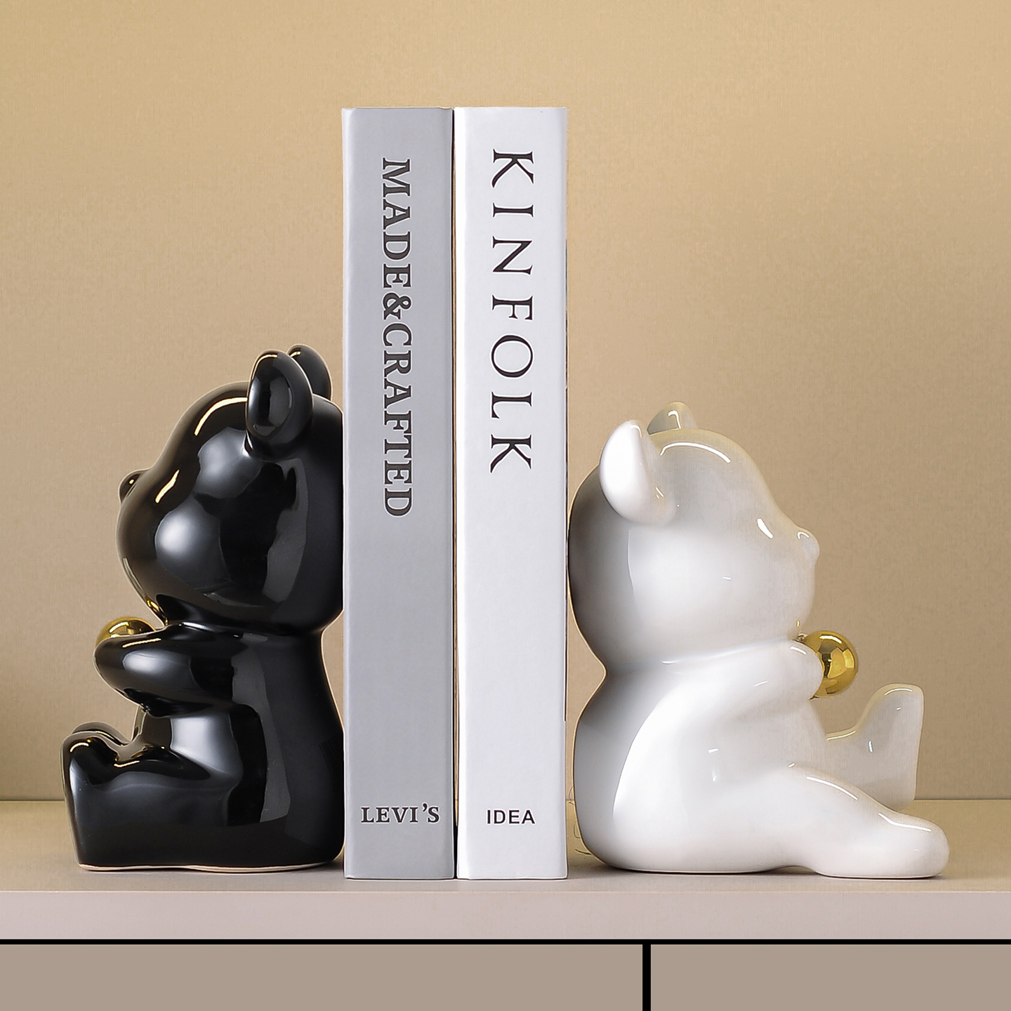 Jia Gan Violence Bear Bear Simulation Book Ornaments Accessible Luxury Living Room TV Cabinet Office Home Fancy Decorations