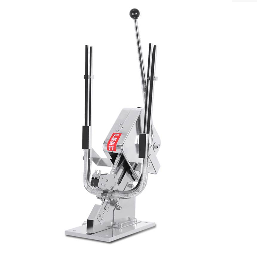 더블 버클 기계 1대에는 4400개의 버클이 함께 제공됩니다.