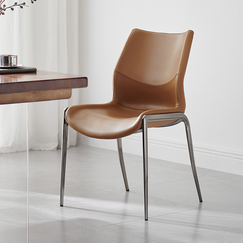 High-End Italian Normcore Modern Simple Saddle Leather Metal Tripod Simple Art Classy Island Dining Chair Chair