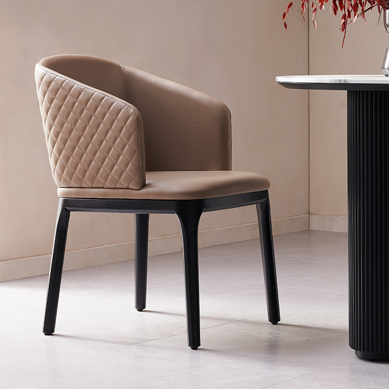 Italian-Style Solid Wood Leather Dining Chair for Home Use, Post-Modern Minimalist Nordic Armrest Backrest Chair for High-End Hotel Meeting and Commercial Use