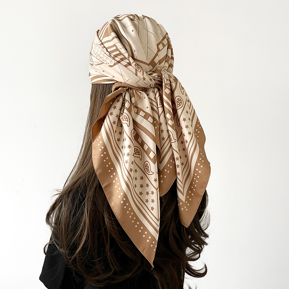 Foulard in seta stampato alla moda donna grande accessorio quadrato_voghion.com
