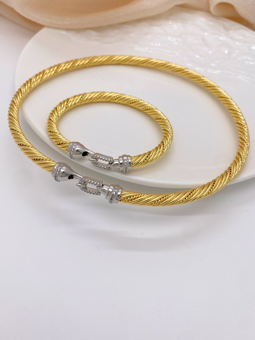 Wholesale Jewelry Simple Style Geometric Copper Zircon 18K Gold Plated Inlay Bracelets Necklace display picture 5