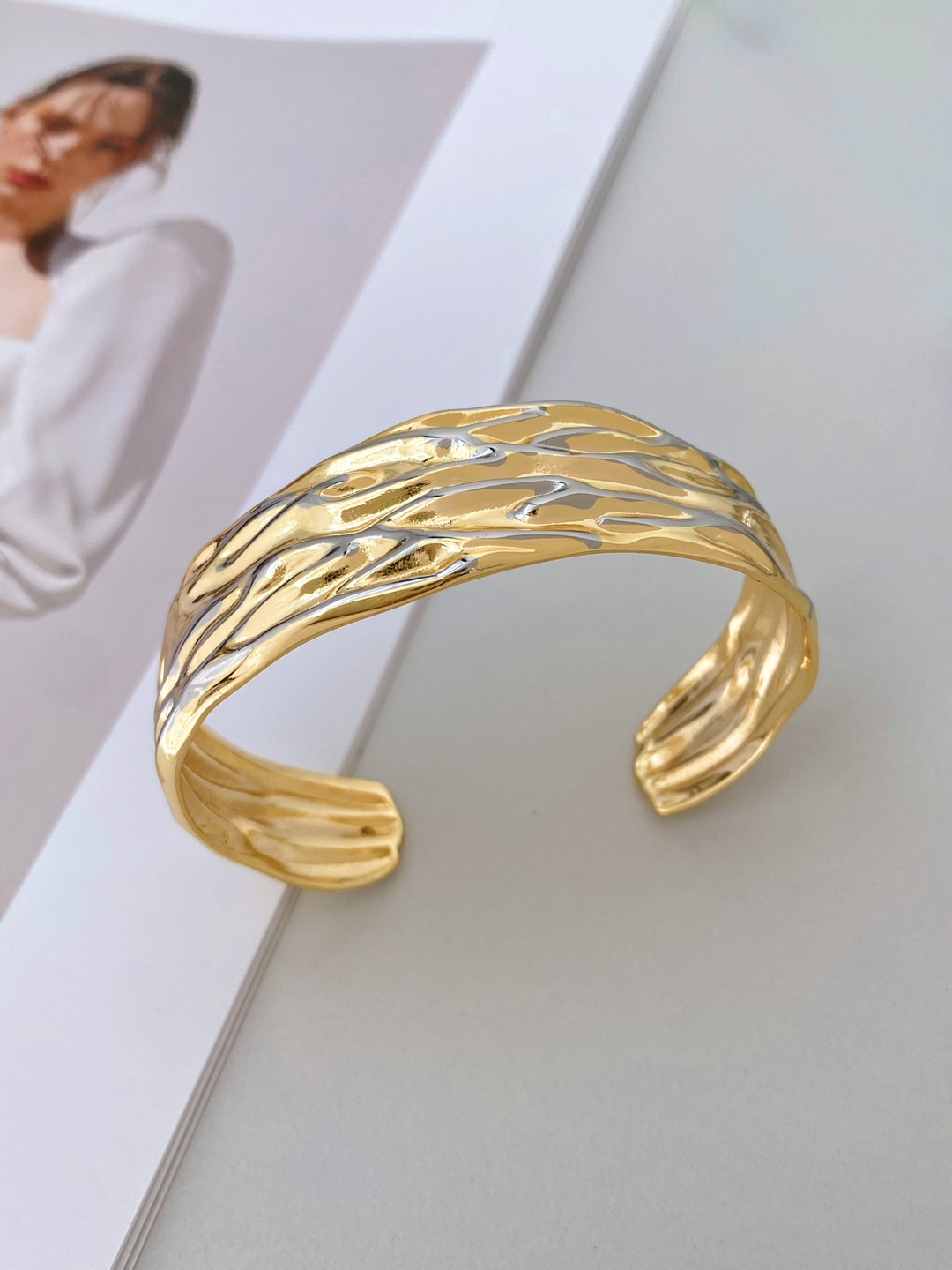 12g Weight Rings, Bangle Classification 1 Piece Quantity Holiday, Daily Occasion Copper Material Geometric Pattern All Seasons Season Women's Gender Mixed Metal, Plating Design Elegant, Classic Style Style Wholesale Jewelry Elegant Classic Style Geometric Copper Mixed Metal Plating Rings Bangle 9