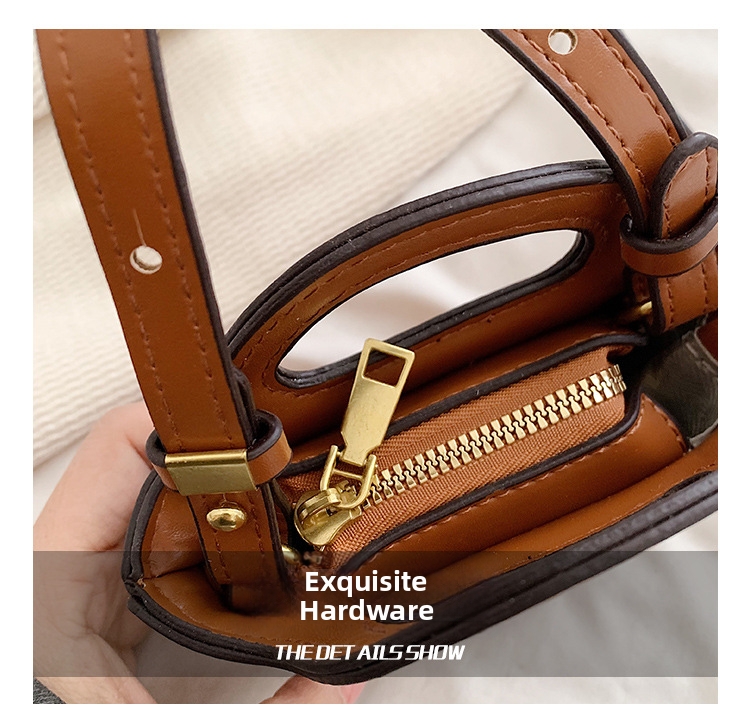 Nuova borsa a mano da donna con stampa orso, borsa a tracolla in stile coreano, accessorio alla moda per rossetto_voghion.com