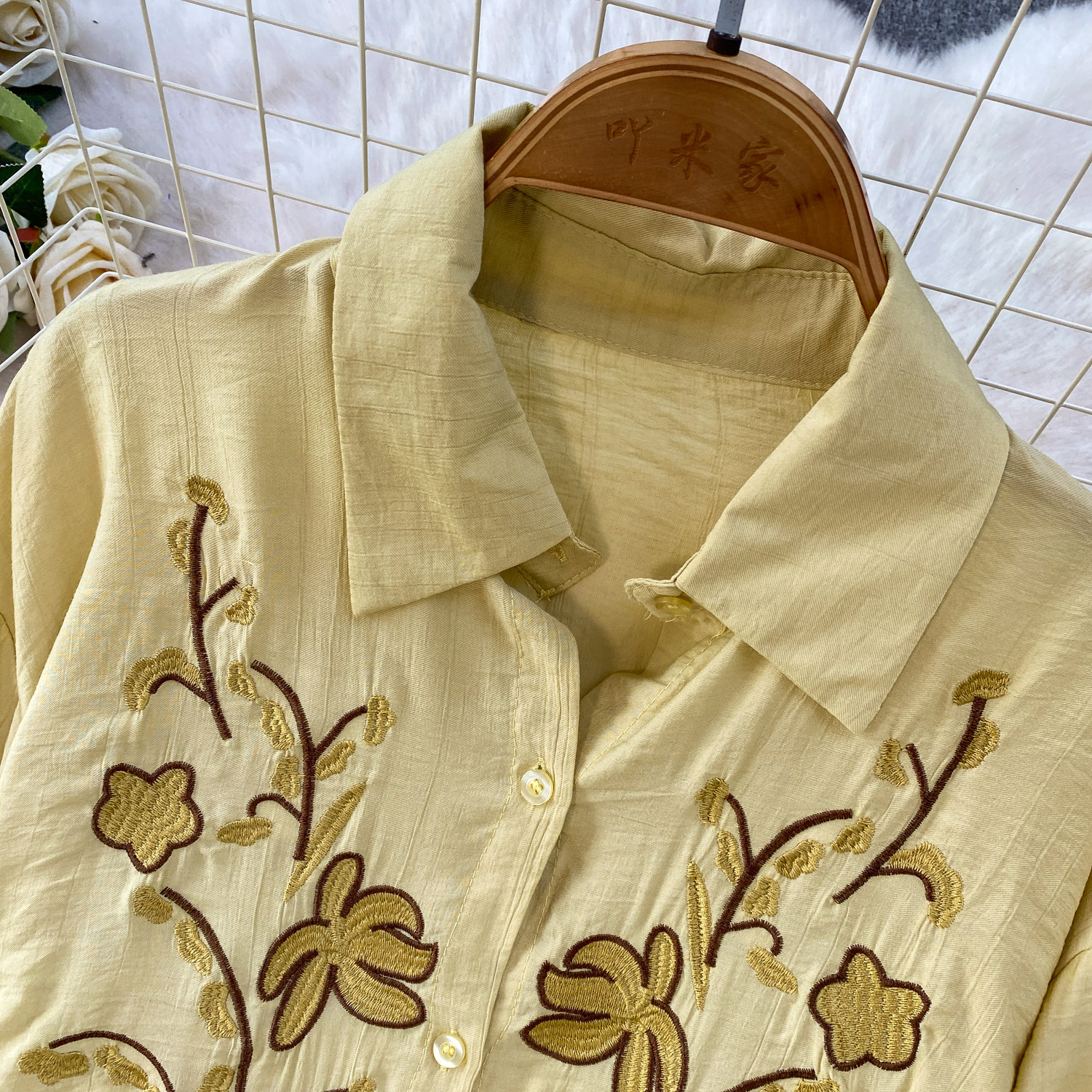 Women's French Style Two Piece Set Commuter Friendly Embroidered Collared Shirt And Slimming Wide Leg Pants Casual High Waisted Outfit_ecoleips.com
