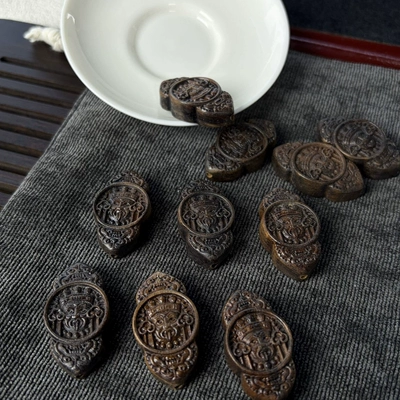 small pendants, bracelets, and – Zərgərlik ara hissələri