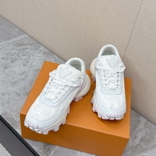 �W��վ��Ь�����¿���C���˺���ϵ�Ь��Ůͬ���ɸ�וr���\��