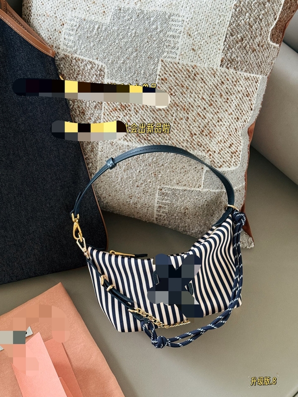 Miaojia miu 新しいオイルワックスレザートートレディースバッグハイエンドキャンバストートバッグ大容量ショルダーメッセンジャーバッグ|undefined