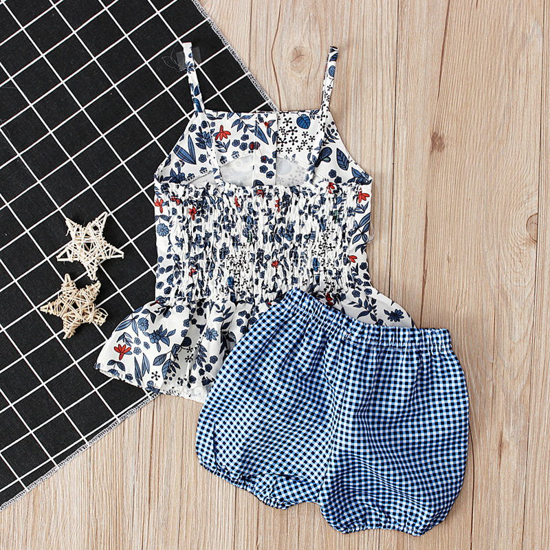 Sommerliches zweiteiliges Set für Mädchen: Schulterfreies Oberteil mit Blumenmuster, Shorts_voghion.com