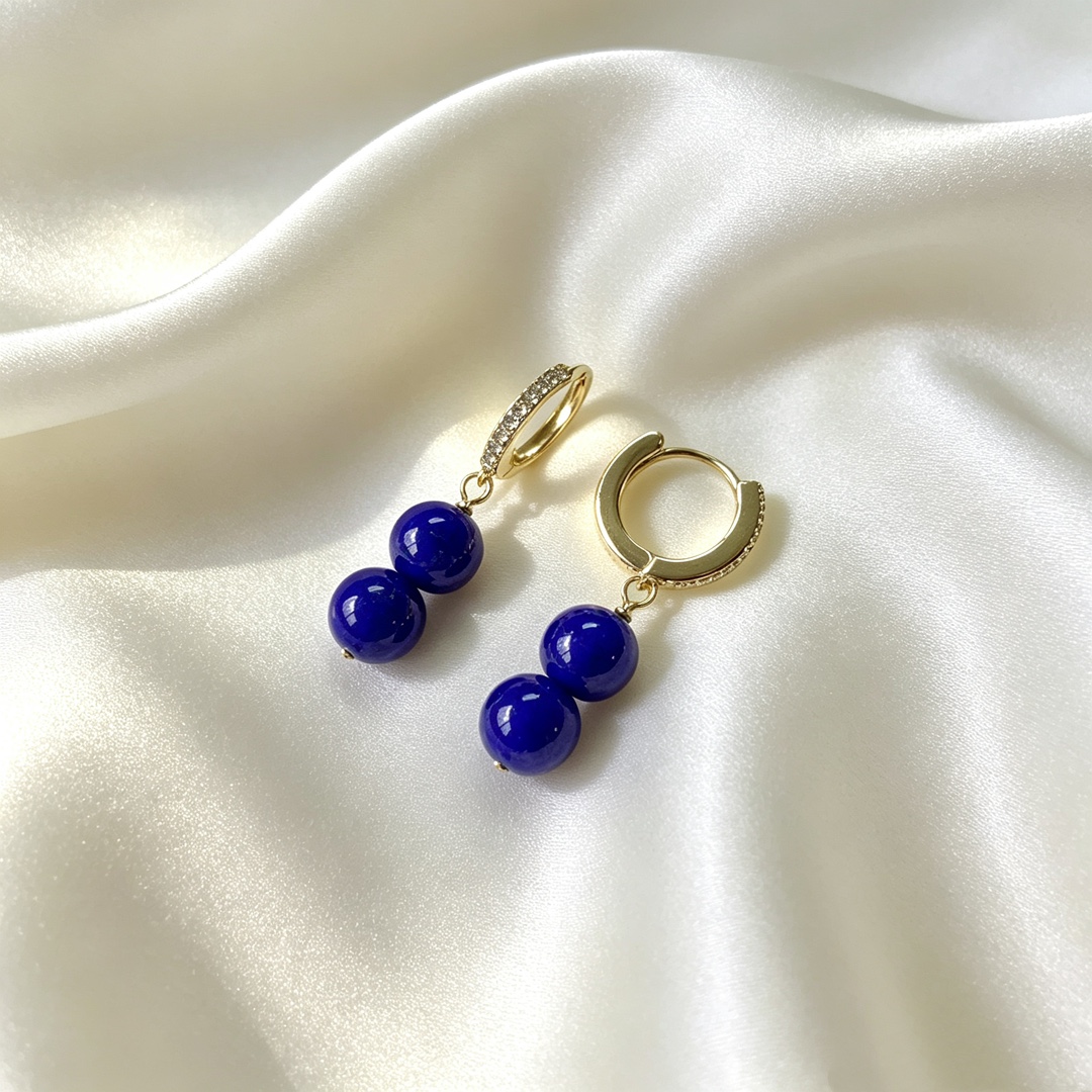 Small and exquisite, niche design, natural lapis lazuli, rhinestone blue, classic and versatile, elegant earrings