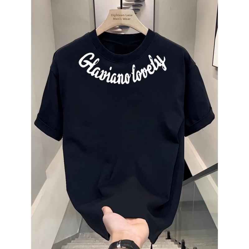 Camiseta masculina de manga curta, 100% algodão, versátil, modelagem solta, estilo americano moderno e urbano, respirável, nas cores branca e preta._voghion.com