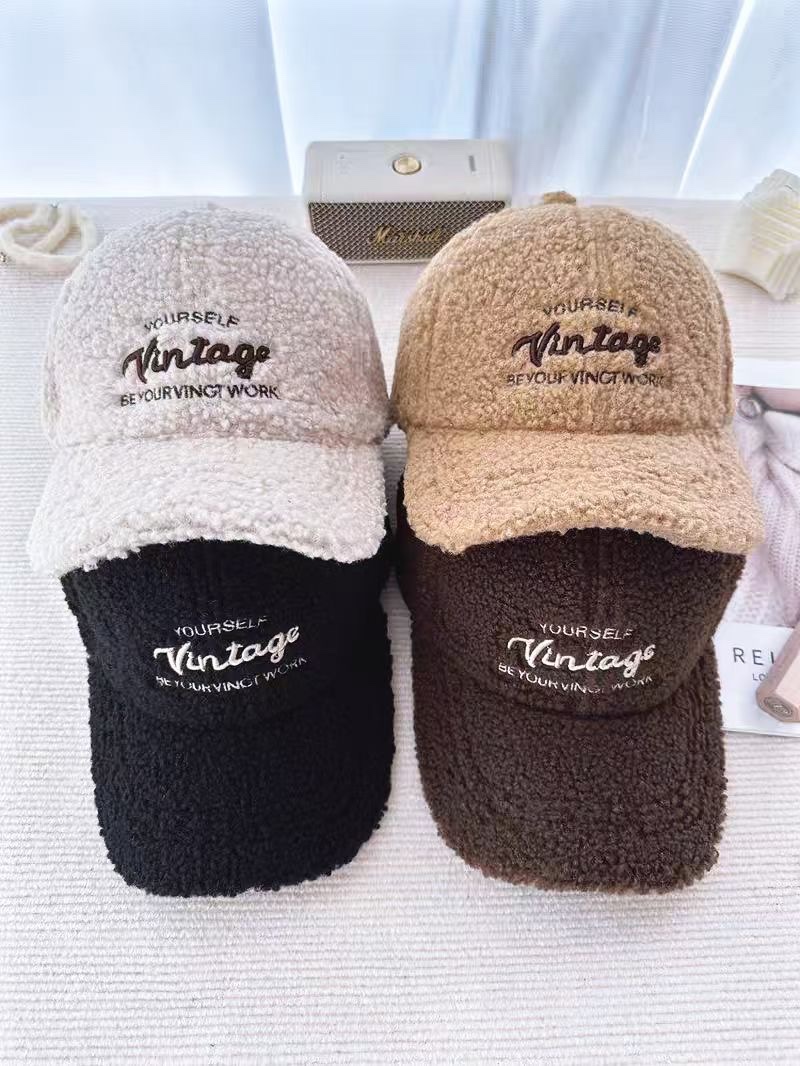 (2개) 모자 여자의 2024 새로운 도착 양고기 벨벳 야구 모자 방풍 큰 머리 따뜻한 가을과 겨울 모자