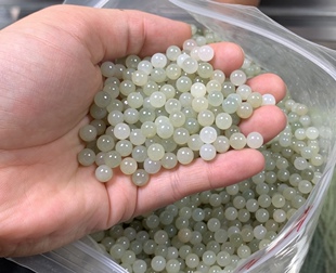 Jieyang factory Hetian jade half hole bead material fine density high water head foot factory direct sales