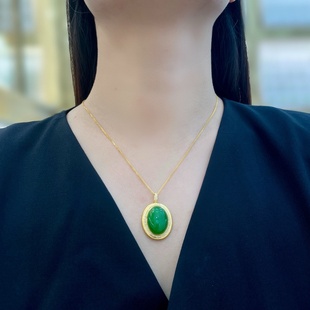 Boutique apple green egg pendant, 18k thick gold full diamond inlay, apple green and beautiful, verdant color