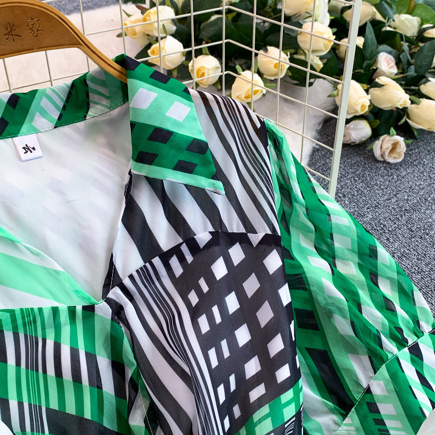 Women's French Style Geometric Print Dress Lapel Short Sleeve Fitted Waist Pleated Long Skirt Summer Commuter Style_ecoleips.com