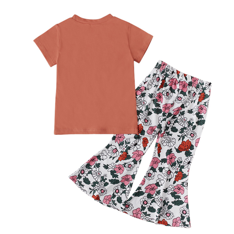 Zweiteiliges Sommer-Set für Mädchen: Kleinkind-Outfit im amerikanischen Stil – Kurzarm-Top mit Buchstabenprint und ausgestellter Hose mit Blumenmuster._voghion.com