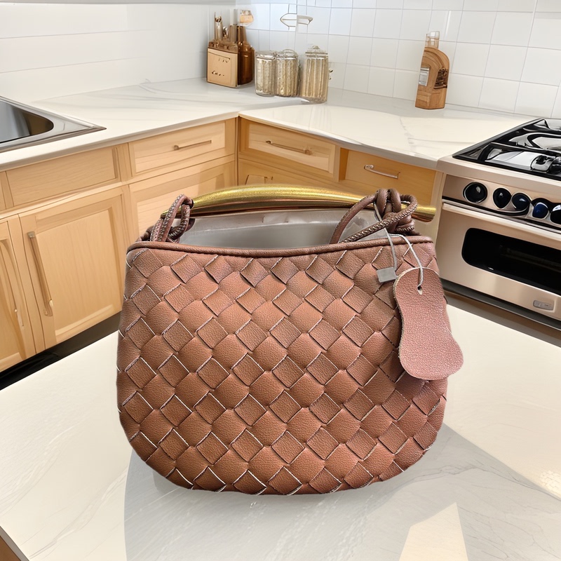 Niche Designer Woven New Metal Handheld High-end Dumpling Bag Genuine Leather Cowhide Casual Handbag for Women