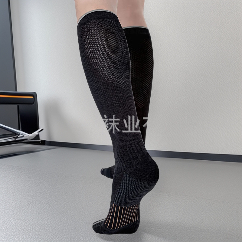 Wholesale elastic mid-barrel sports compression socks gradient compression socks outdoor running flying socks compression calf swelling Wholesale elastic mid-barrel sports compression socks gradient compression socks outdoor running flying socks compression calf swelling