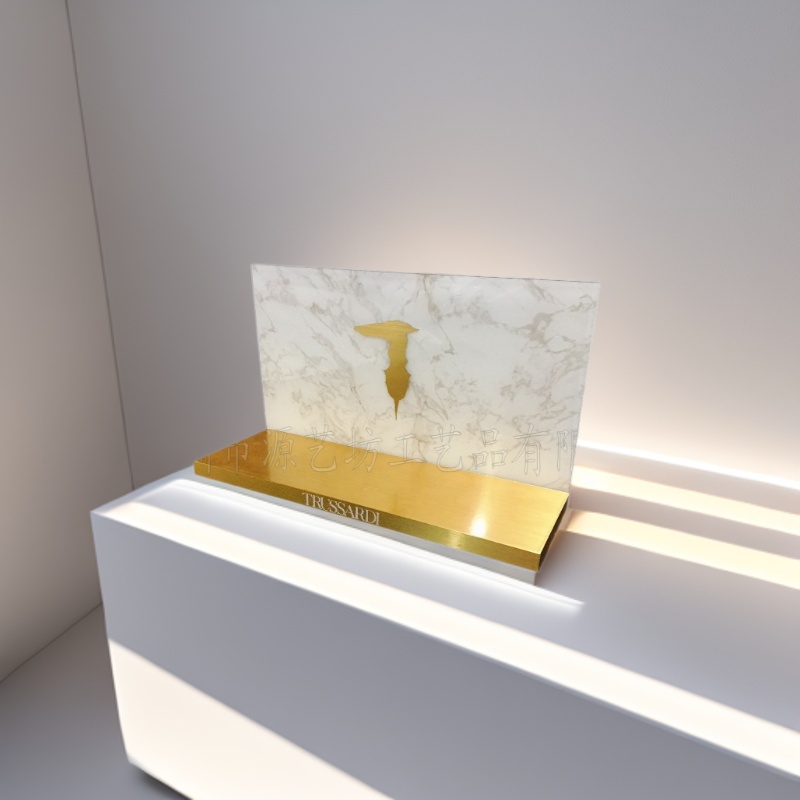 拉丝金色亚克力化妆品展示架 有机玻璃护肤品展示板 桌面展架