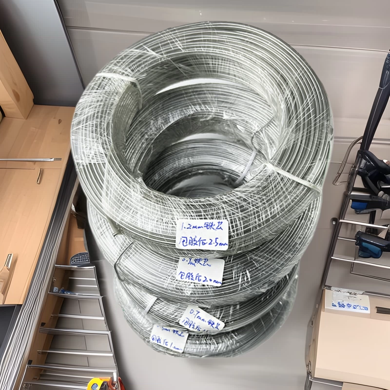 Оцинкованная железная проволока с пластиковым покрытием вязальная лента 0,5 Железный сердечник вязальная проволока Прозрачная с пластиковым покрытием тонкой железной проволоки вязальная проволока 1,0 мм