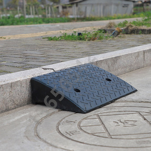 Roadside Slope Ramp Pad Curb Uphill Auxiliary Board Rubber Solid Step Pad Car Threshold Step Climbing