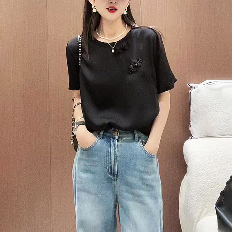 Black Round-Neck New Chinese-Style Button T-Shirt 2025 New Popular Style for Slightly Chubby Women, High-End Designer Plus-Size Top