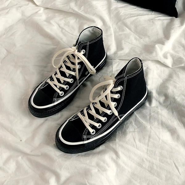 All black high -top women's code is a big size