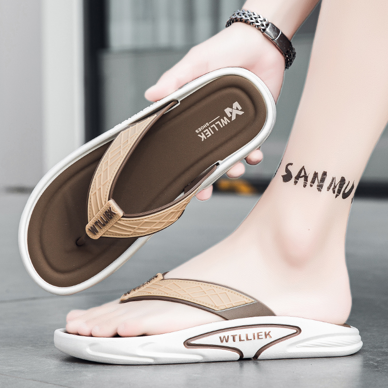 Flip-Flops Men's New Summer Outdoor Versatile Flip-Flops Casual Beach Sandals Non-Slip Wear-Resistant Sandals for Men