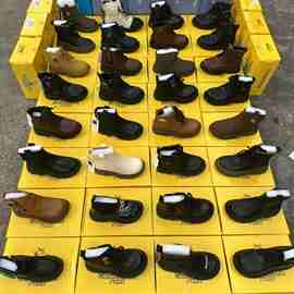 2025年秋冬新款女孩纯色皮靴儿童短靴单靴英伦风双扣女童马丁靴